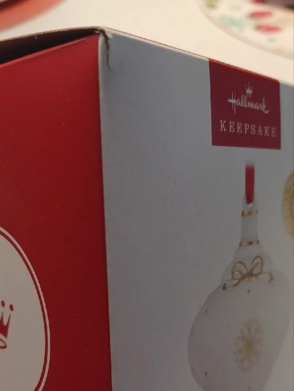 Hallmark Elegant Evergreens Ornament. 1st In The Hoilday Heirloom Series